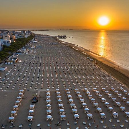 Appartamenti Dal Moro Lignano Sabbiadoro Eksteriør bilde