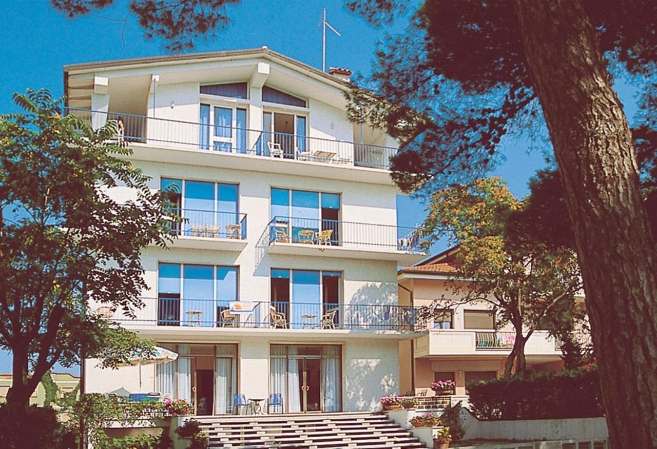 Appartamenti Dal Moro Lignano Sabbiadoro Eksteriør bilde