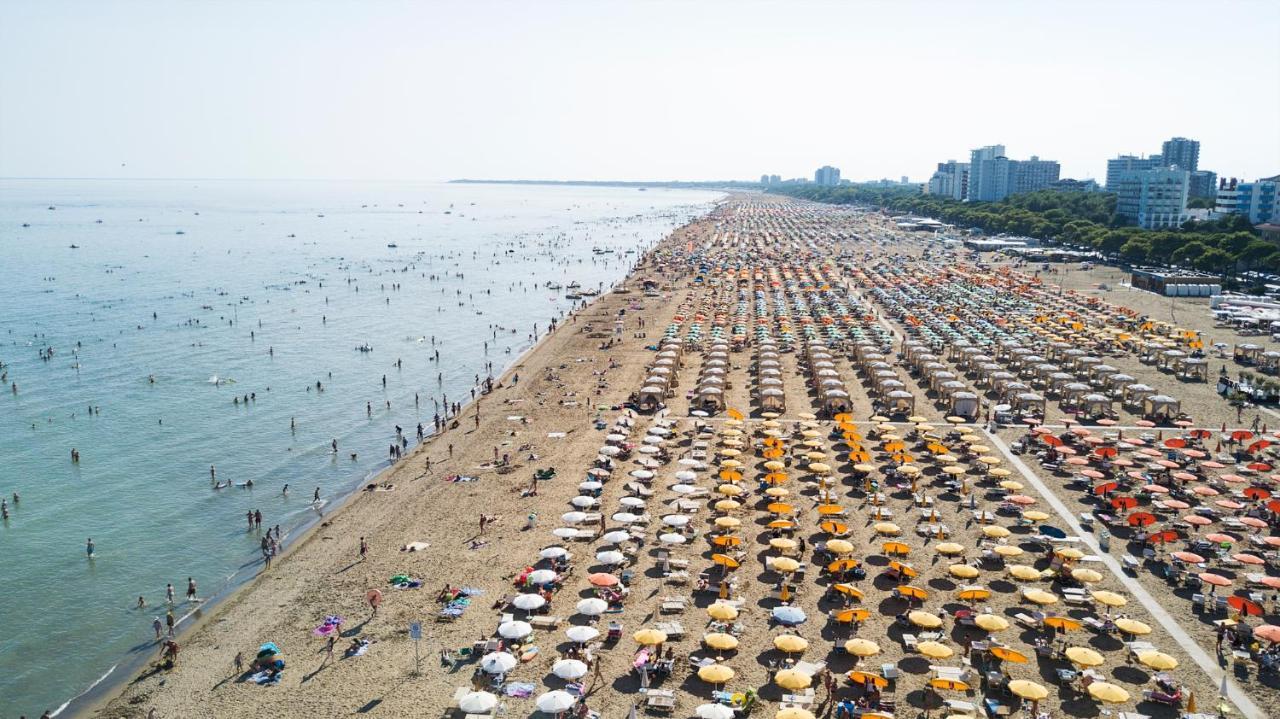 Appartamenti Dal Moro Lignano Sabbiadoro Eksteriør bilde